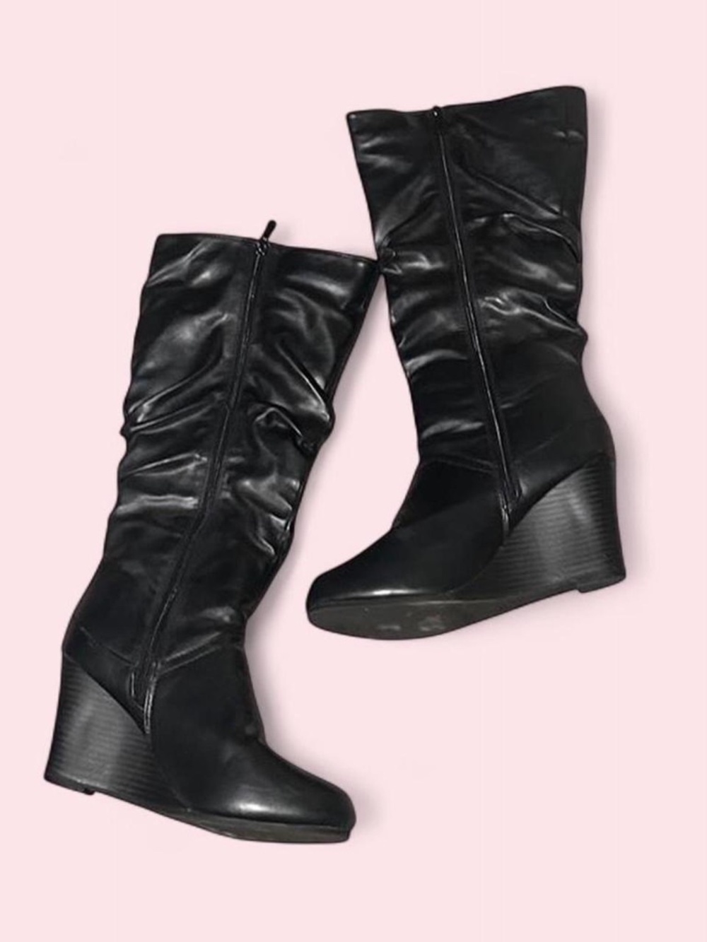 Black leather wedge boots with fur inside